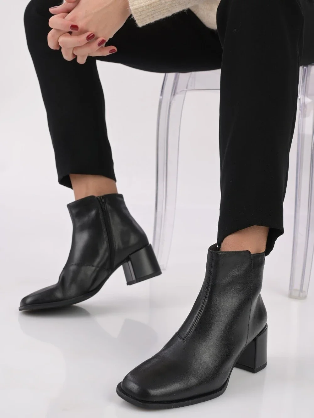 NWOT Vagabond Stina Ankle Boot in Black Leather